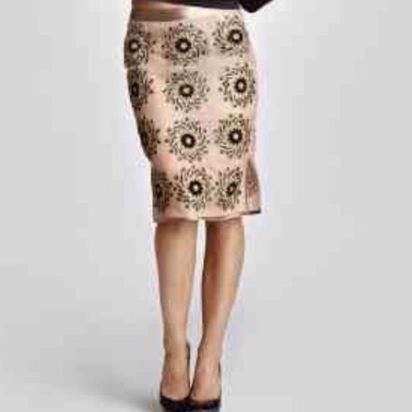 Skirt - Picture 2 of 7